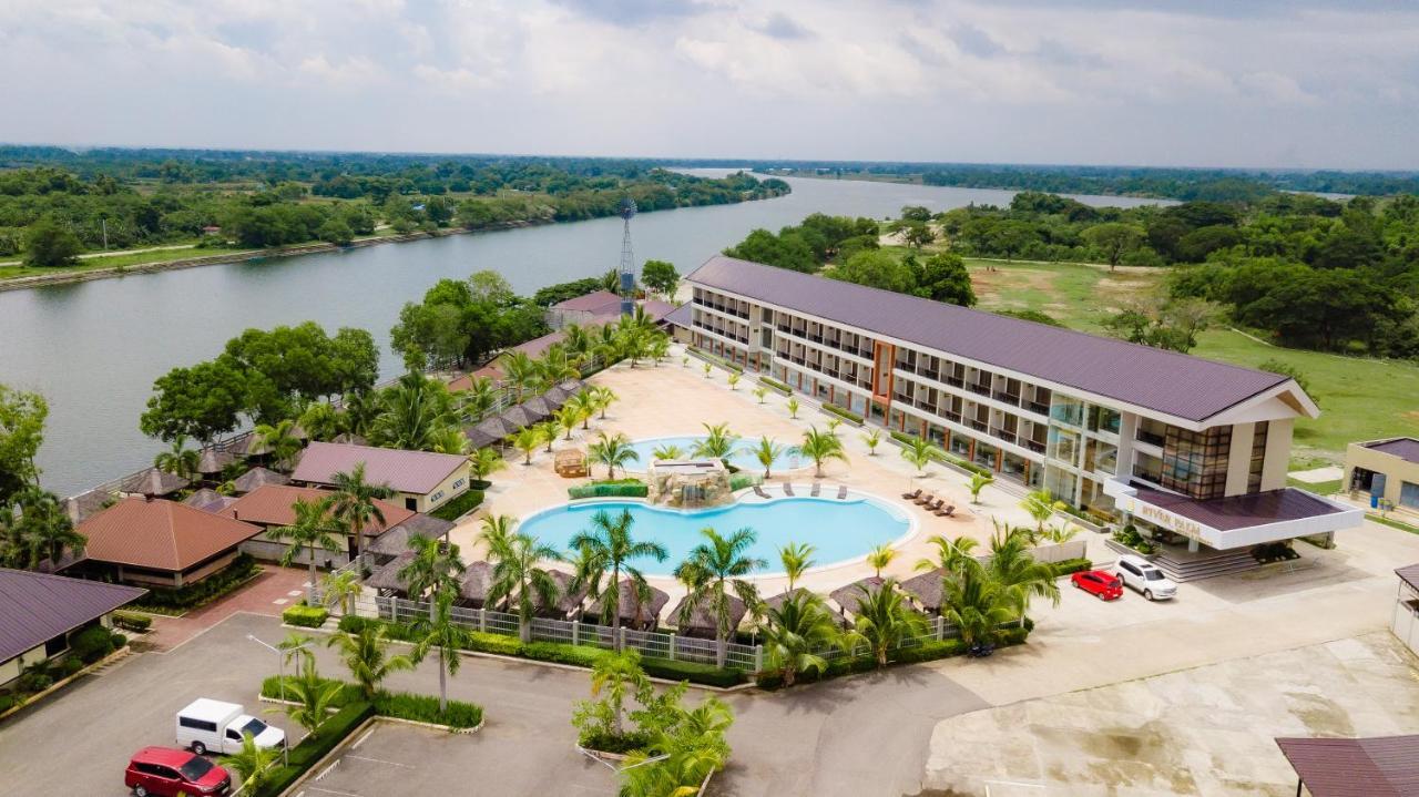 River Palm Hotel And Resort Powered By Cocotel Bugallon Εξωτερικό φωτογραφία