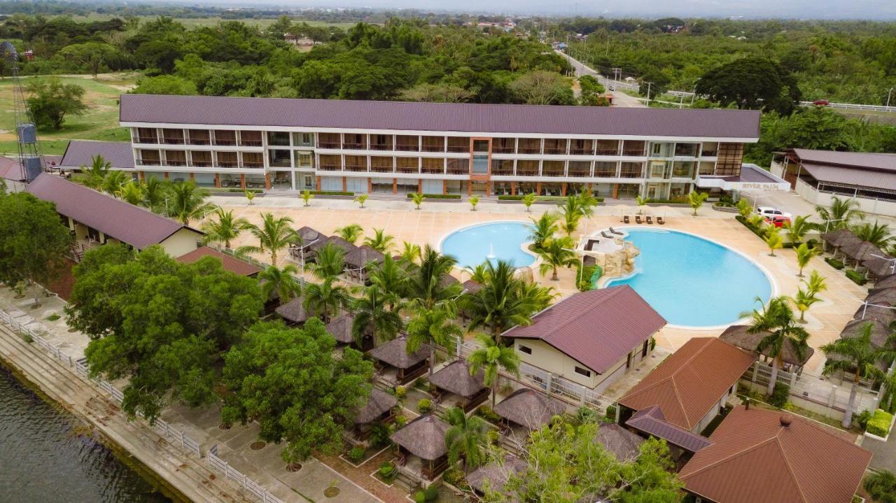 River Palm Hotel And Resort Powered By Cocotel Bugallon Εξωτερικό φωτογραφία